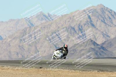 media/Dec-01-2025-Moto Forza (Mon) [[2daa91e15f]]/3-Beginner Group/Session 4 Turn 9/